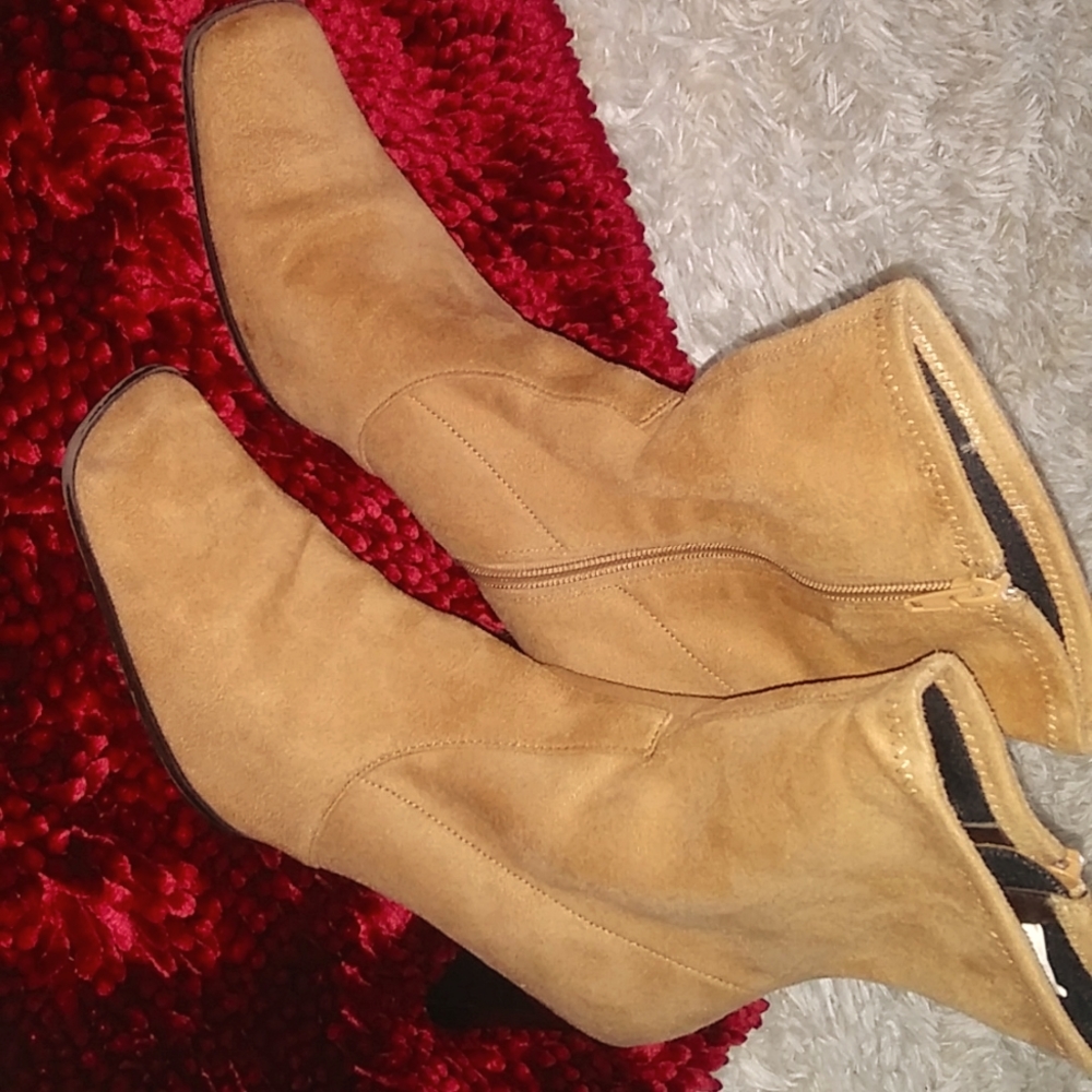 Tan suede women boots size 10